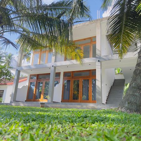 Hotel New Ocean Breeze Madiha Matara Exterior foto