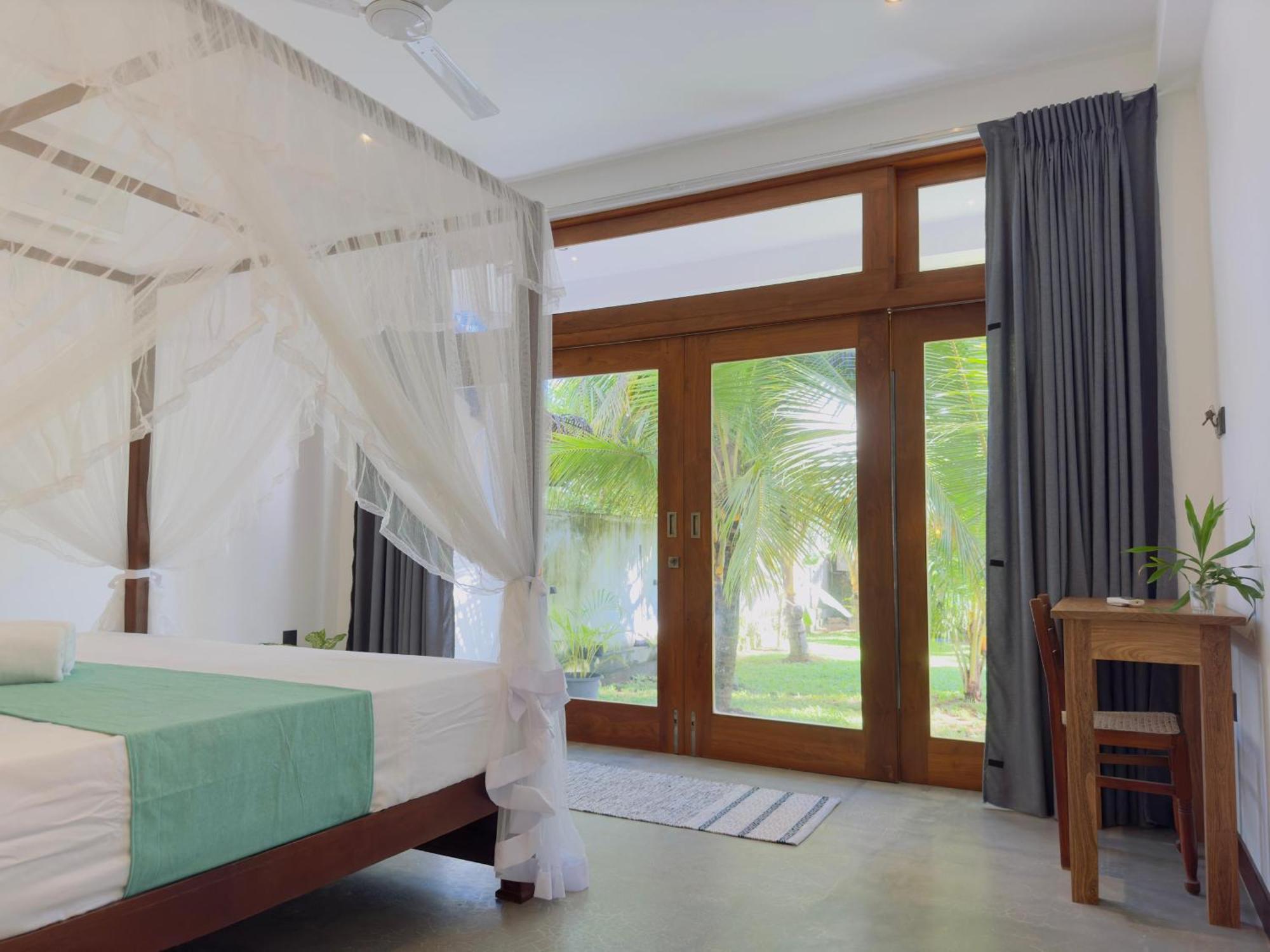 Hotel New Ocean Breeze Madiha Matara Exterior foto